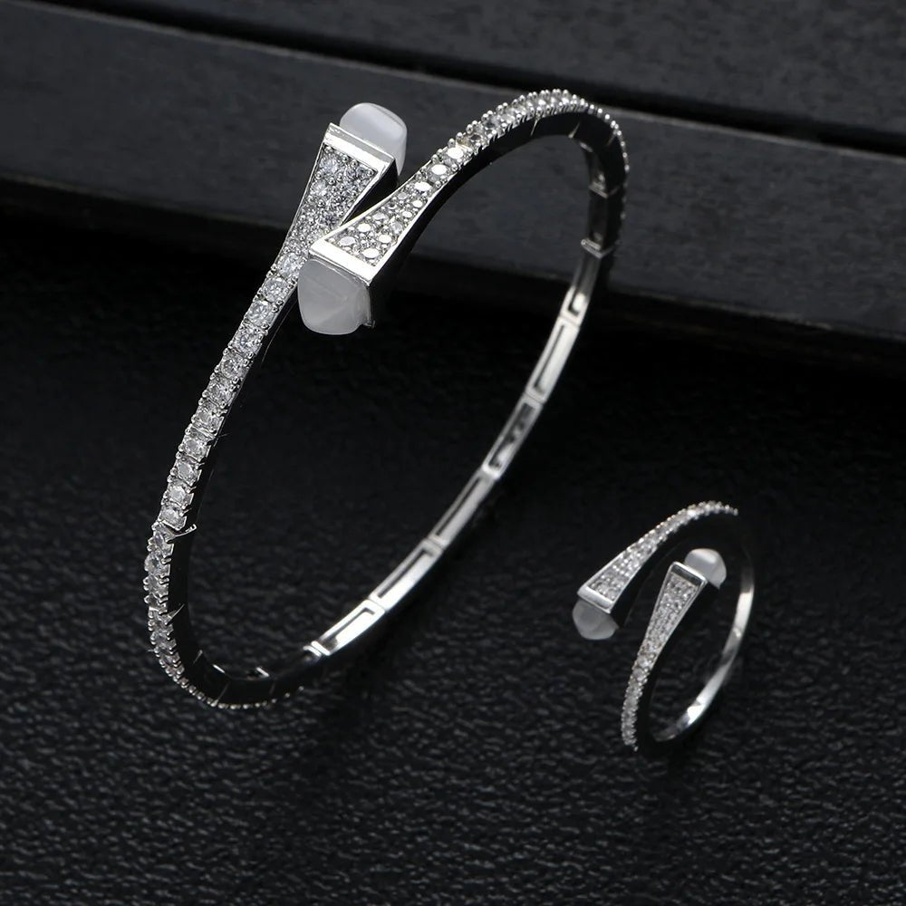 New jerseis Women's Fashion 2 Pcs Bracelet & Ring Set مجموعات المجوهرات Resin Simple Design Gold Open Cuff Bangle Jewelry Set