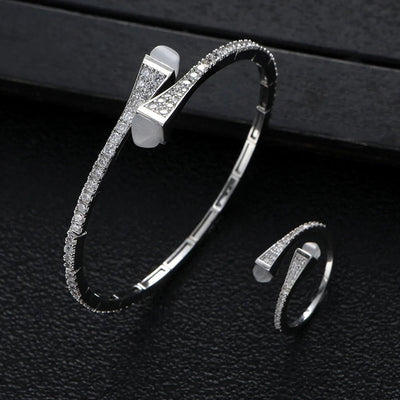 New jerseis Women's Fashion 2 Pcs Bracelet & Ring Set مجموعات المجوهرات Resin Simple Design Gold Open Cuff Bangle Jewelry Set